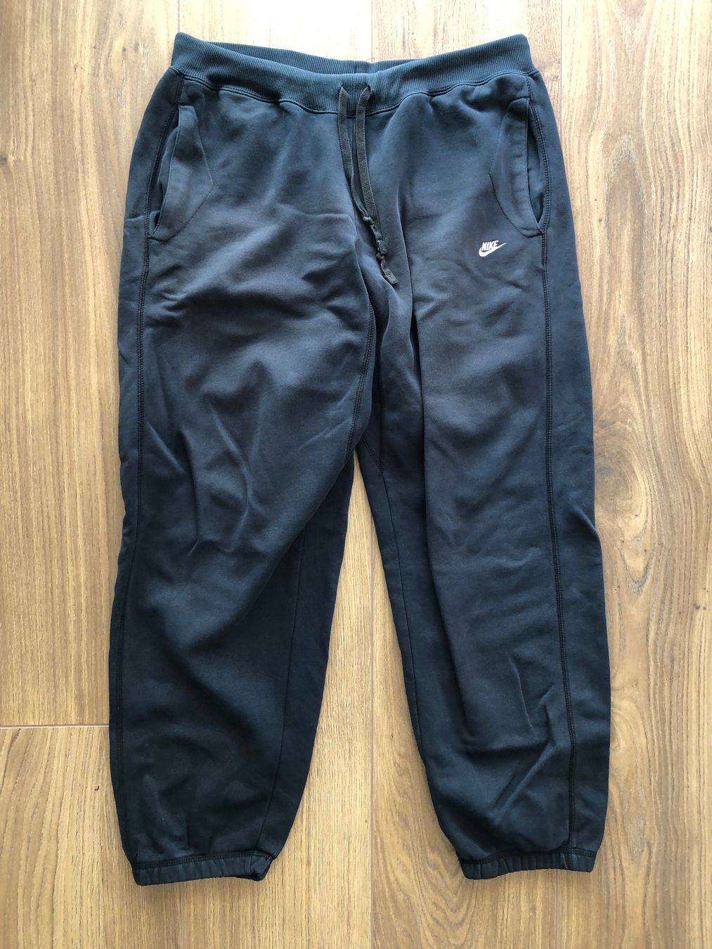 Nike Hosen: NIKE Trainerhosen Gr. XL – Gebraucht aus Mülenen von CreativeSolutions