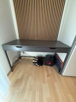 Schreibtisch mit 2 Schubladen von IKEA