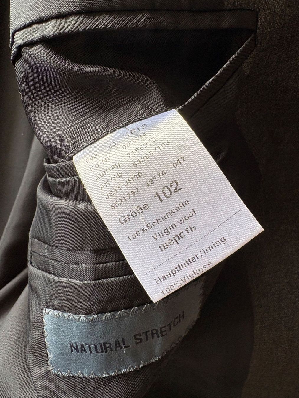 Joop Costumes, combinaisons de sport et fonctionnelles: Joop -Anzug Anthrazit Gr. 102 – D'occasion à Arzier-Le Muids par Pharmland 3