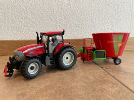 SIKU McCormick TTX 210 mit Futtermischwagen