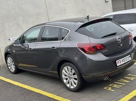 Günstige Opel Astra J 14 NET mit 168000km