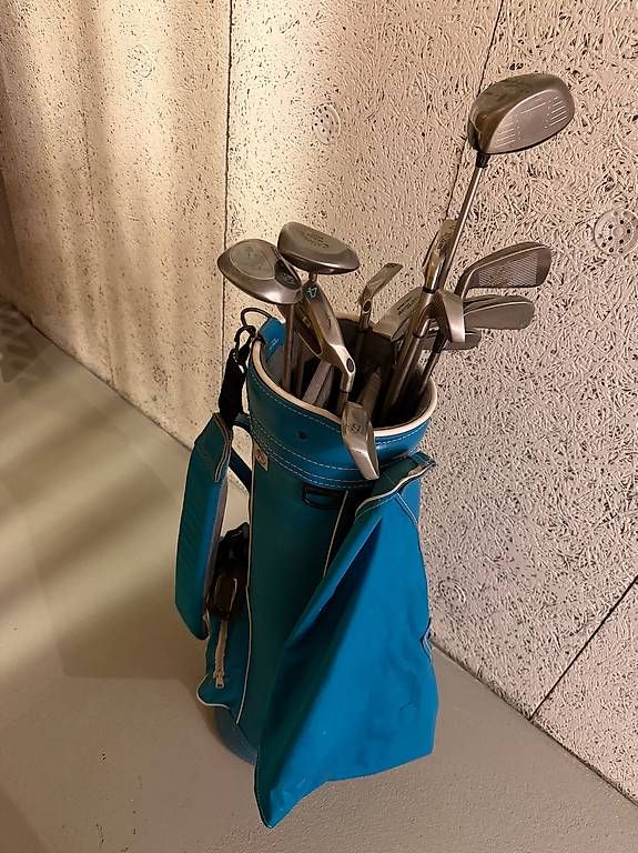 Taschen: Golfbag blau mit Traggurt  – Gebraucht aus Hergiswil NW von salescreative 2