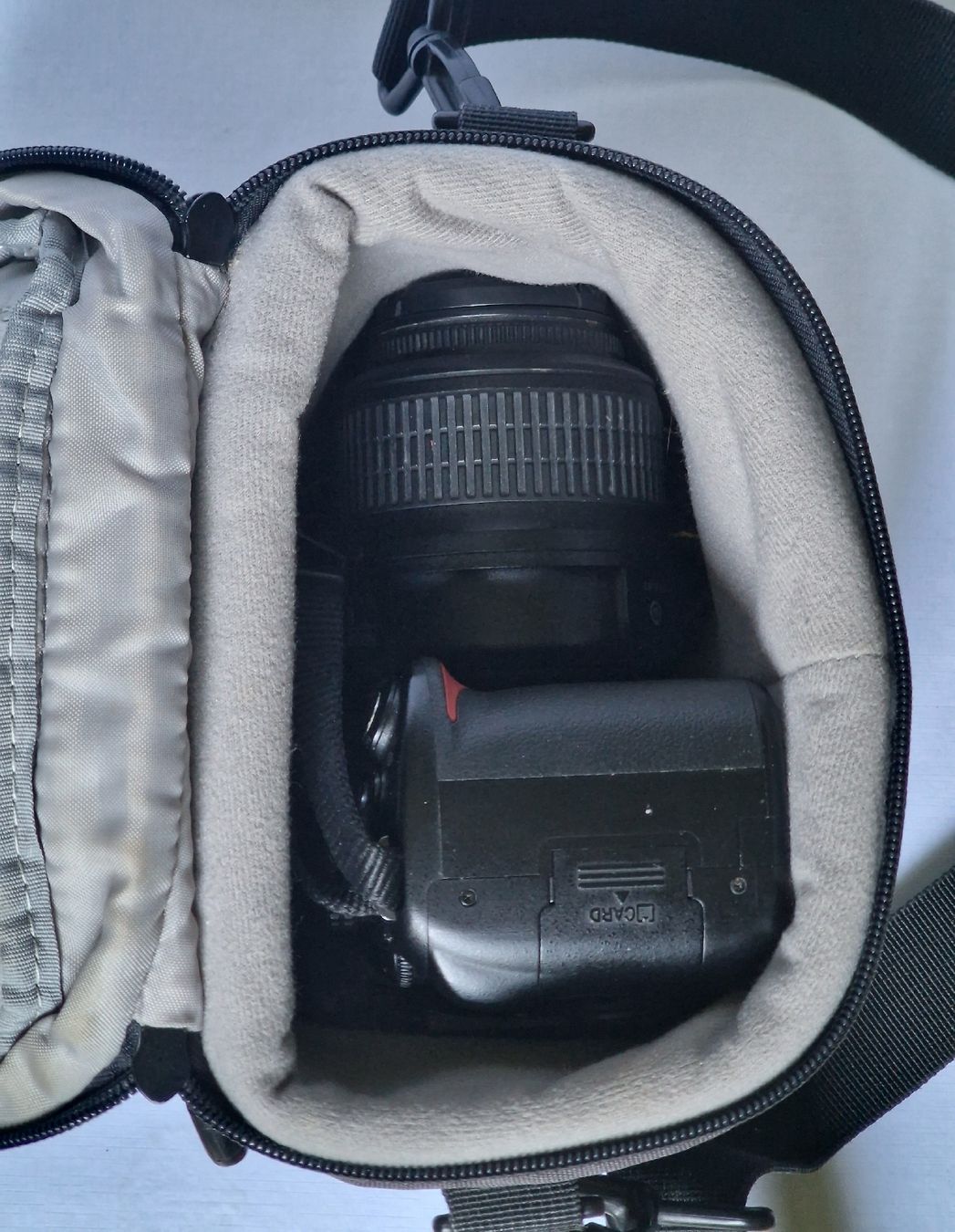 Nikon Fotocamera: Nikon D5000 18-55 kit + SD-card + bag – Usato da Neftenbach venduto da ant_lr9d 7