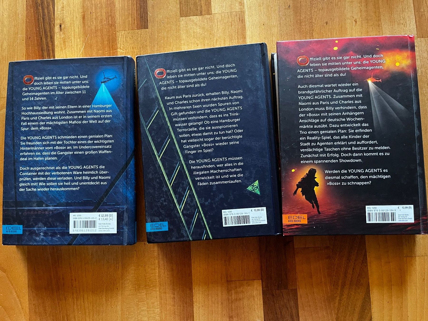 Bücher: Young Agents - Band 1-3 – Gebraucht aus Hinwil von Flusa01 1