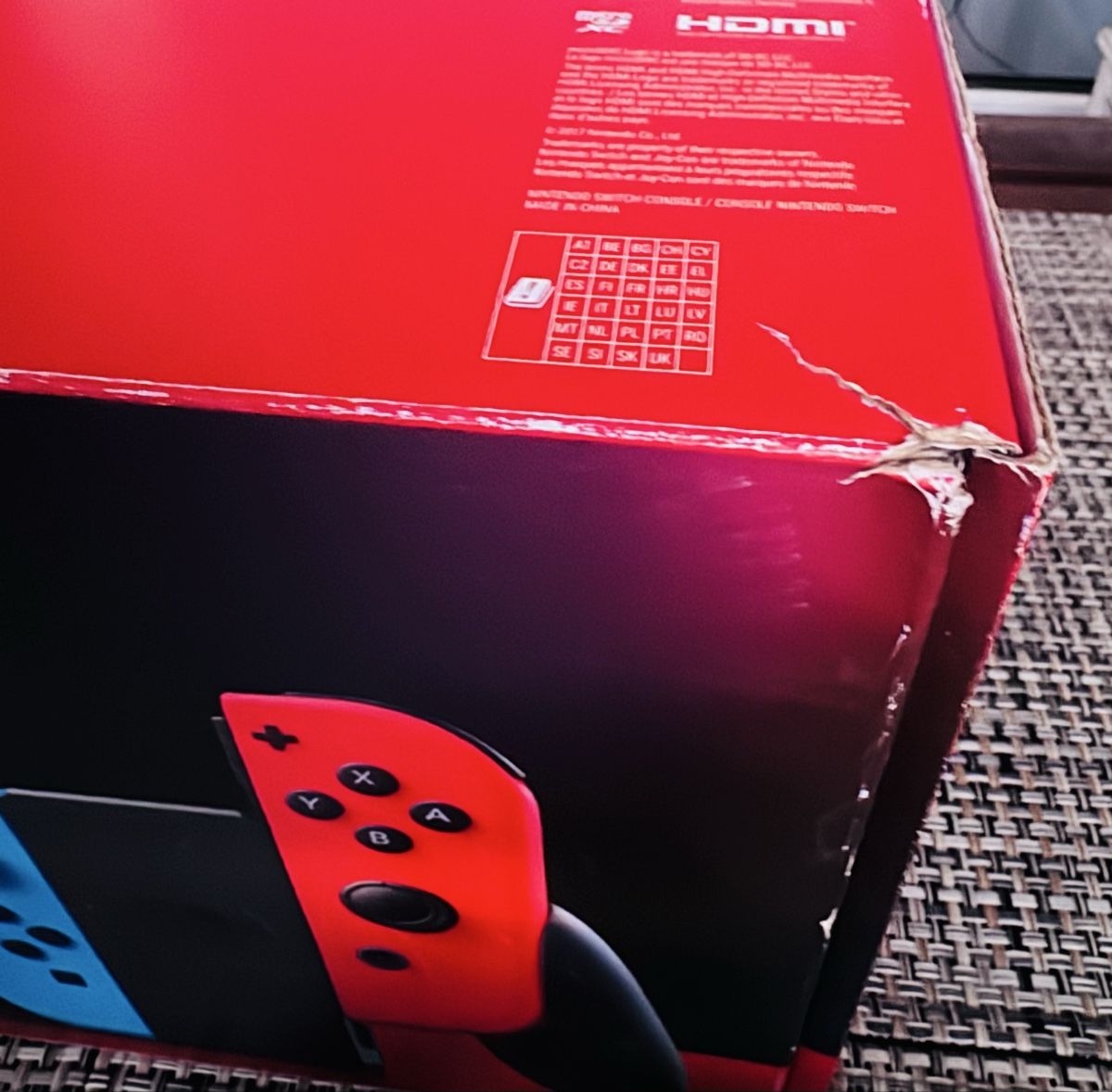 Nintendo Console: Nintendo Switch V2 + Super Smash Bros. Ultimate + OVP – Usato da Stein AG venduto da ellenacleofea 7