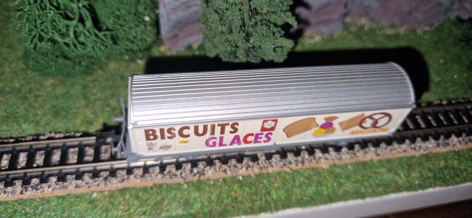 Roco Modellini di ferrovie: Roco Spur N SBB Habis "Biscuits Glaces - Migros" - top – Usato da Unterengstringen venduto da b.kaiser81 1