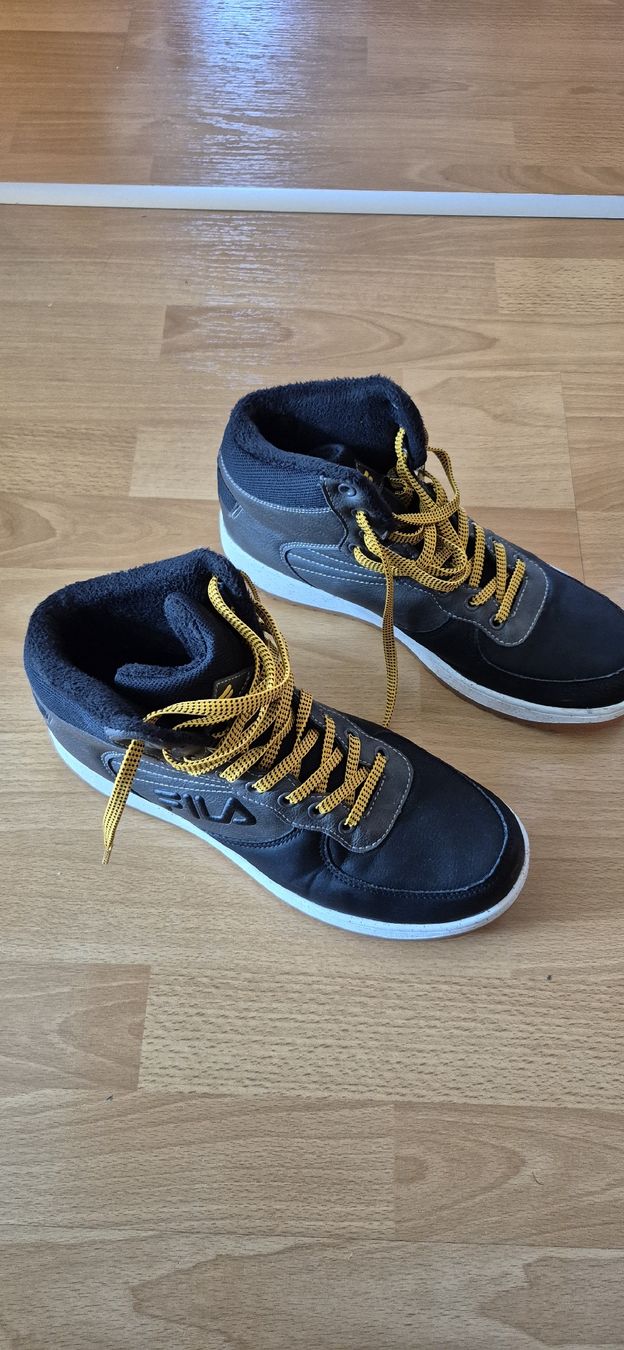 Scarpe da uomo: Chaussures Fila Pointure 43 – Usato da Moutier venduto da mai_pq7w