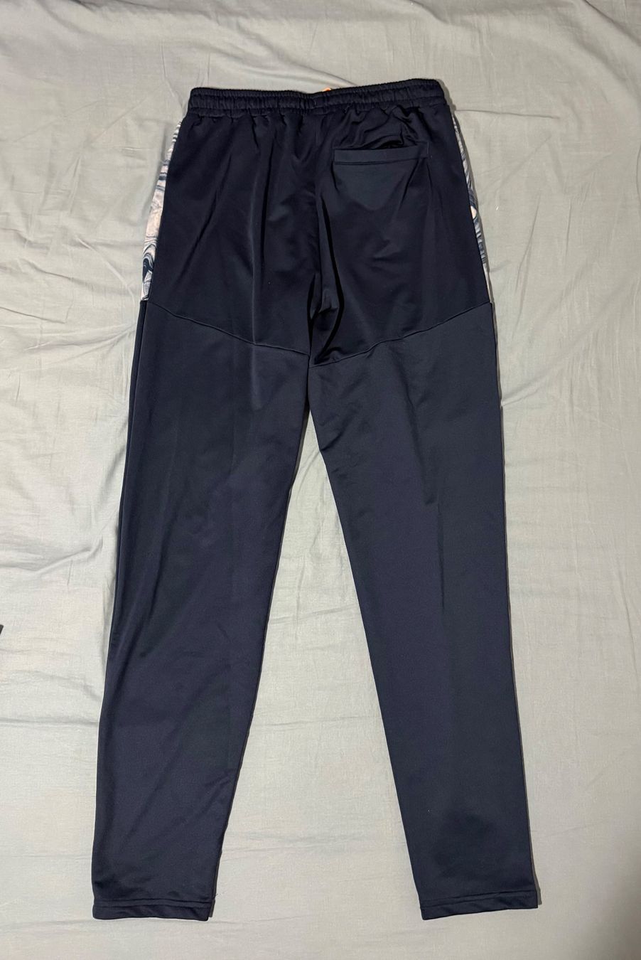 Ellesse Pantaloni: Ellesse tracksuit trousers condition perfect – Usato da Ascona venduto da XGiOvAnNi95X 1