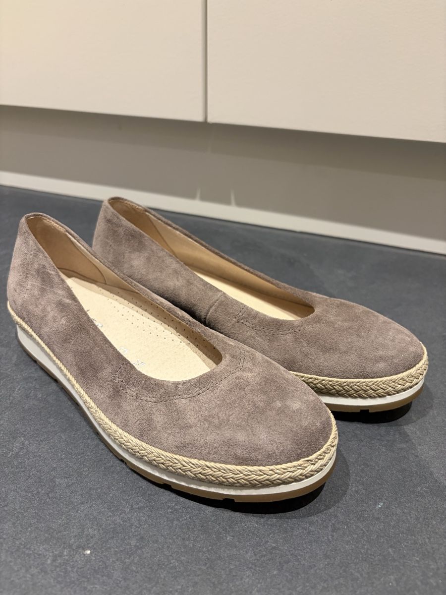 Gabor Scarpe da donna: Ballerina von Gabor Gr 2.5 – Nuovo (secondo la descrizione) da Bern venduto da Croquant