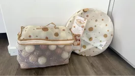 Bällebad Pop-up mit Bällen