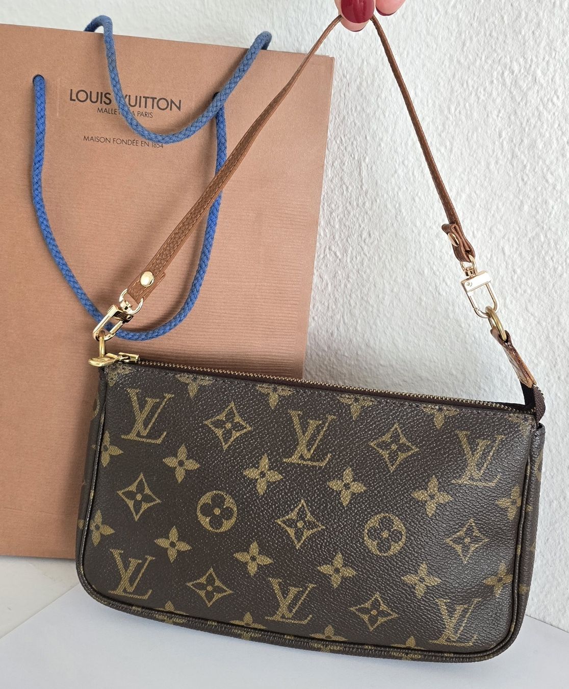 Louis Vuitton Borse da donna: Louis Vuitton Pochette Accessoires Monogram Canvas – Usato da Niederteufen venduto da Mira_72 1