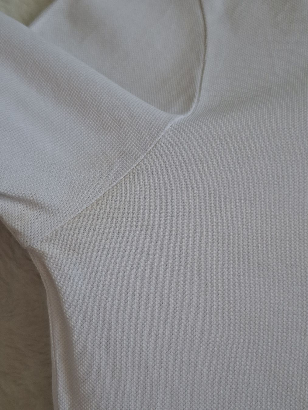 Burberry Polos: Polo Burberry blanc taille M – D'occasion à Renens VD par ser_j2fn 7