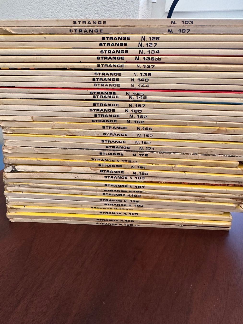 BD: Lot de 60 BD STRANGE 103 à 279 – D'occasion à Ropraz par eri_v66k 1