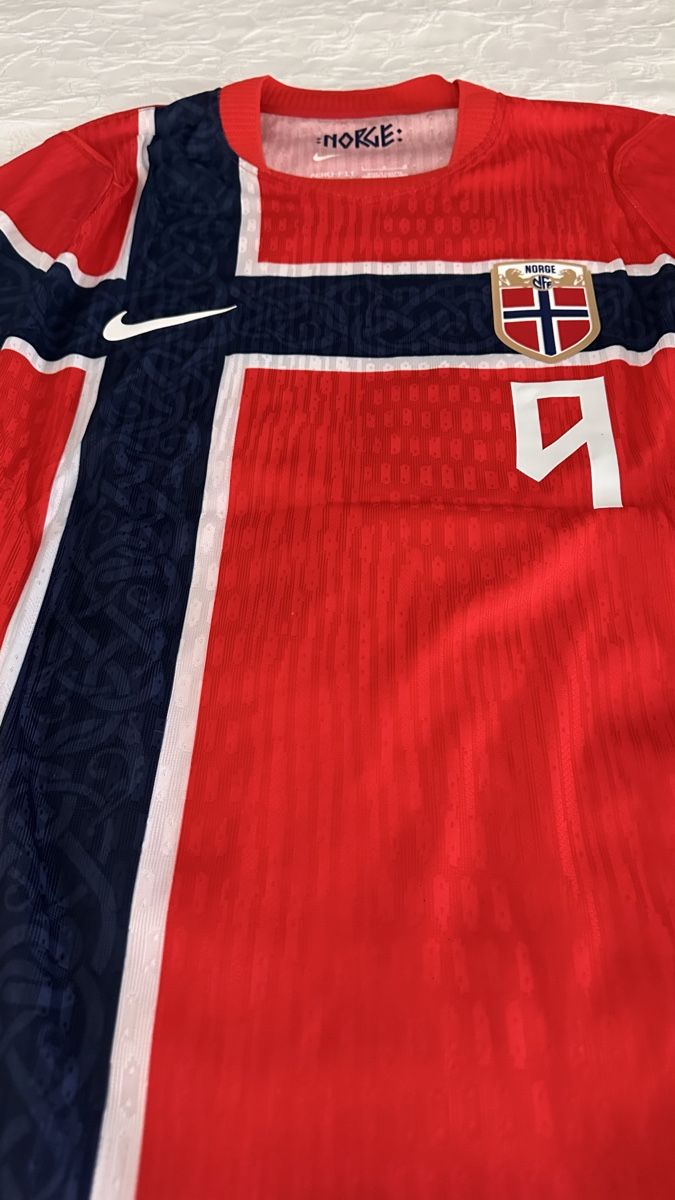 Canottiere & Pantaloni: Haaland 9 – Nuovo (secondo la descrizione) da Oberrieden venduto da jon_5cl2 3