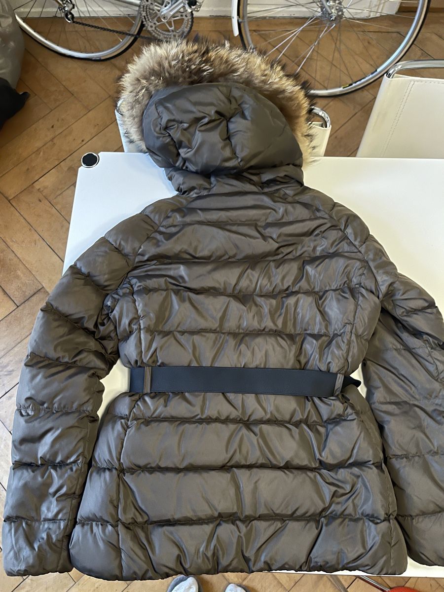 Moncler Giacche: Moncler Daunenjacke mit Pelz Gr. 2 – Usato da Luzern venduto da w.welihodska 2