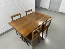 Bistrotisch Beizentisch Esstisch Tisch Gussfüsse