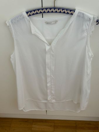 schöne Bluse ärmellos von ONLY Gr. 42 weiss