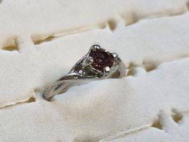 Bague fantaisie élégante pierre violette