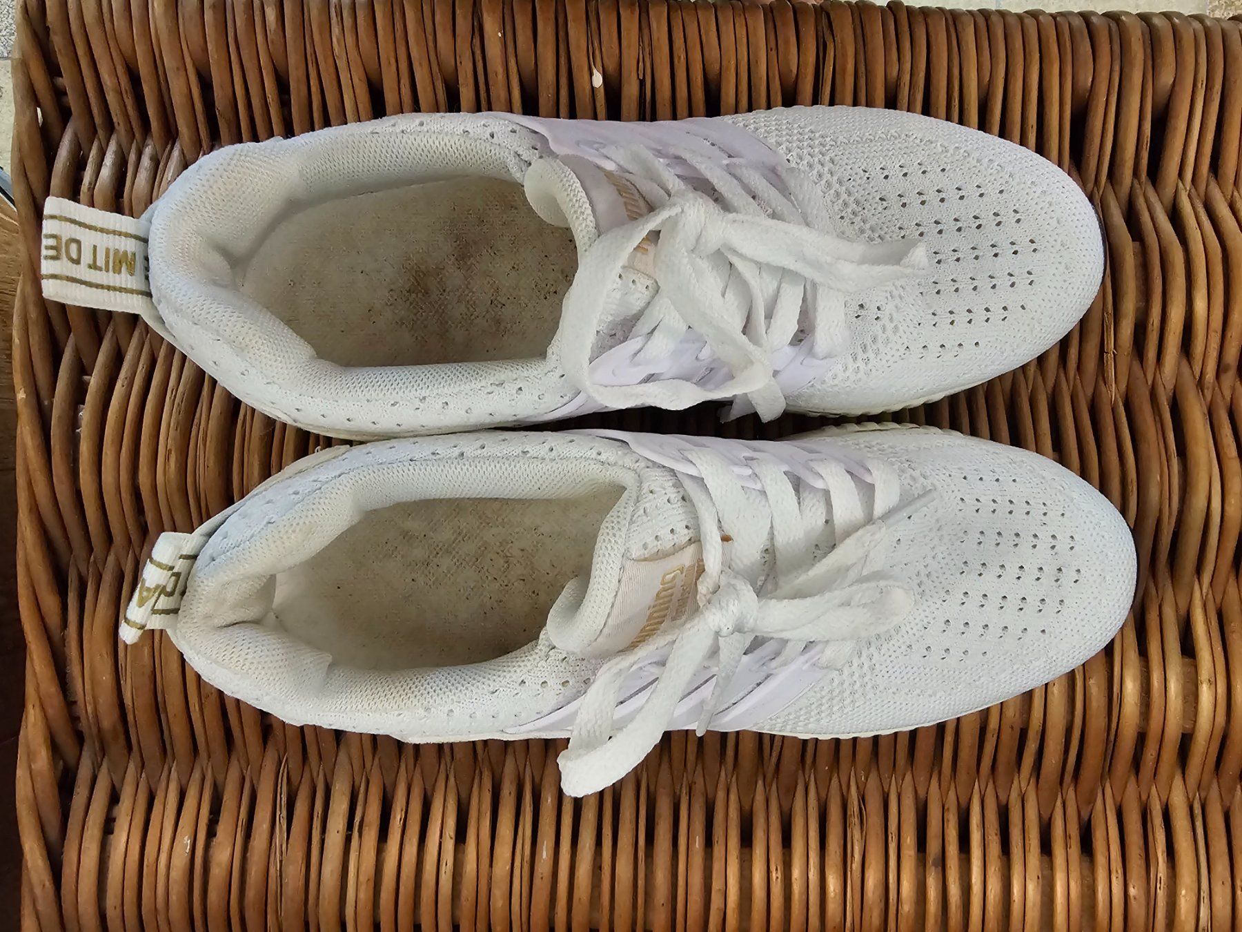 Damenschuhe: Freizeitschuhe – Gebraucht aus Wangen b. Olten von Scoobidoo