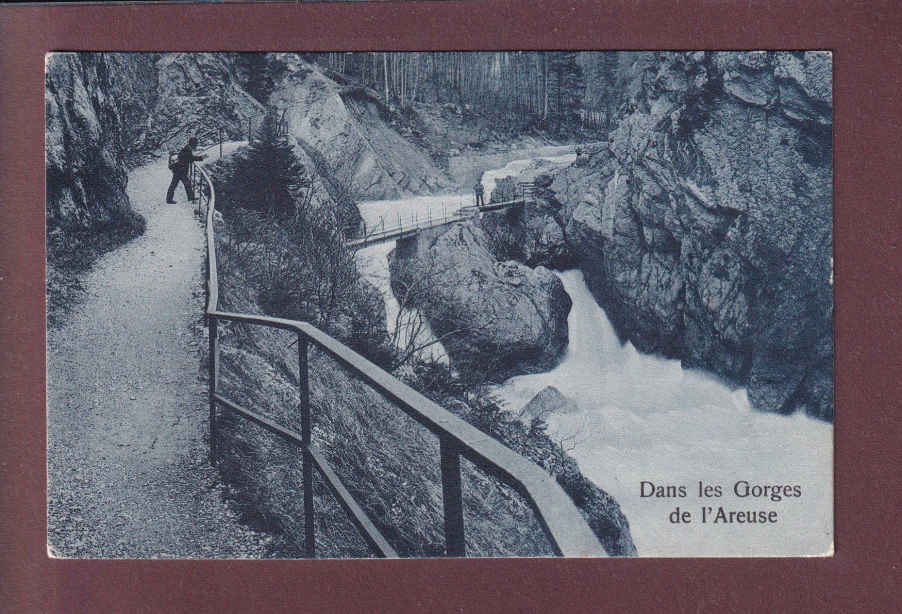 Cartoline postali: Dans les GORGES DE L'AREUSE – Usato da Pully venduto da nicecards