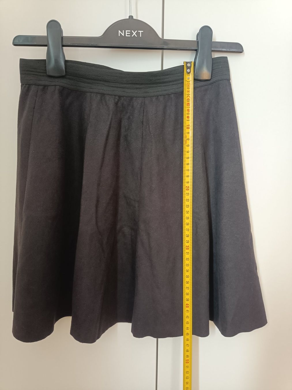 Jupes: Kurzer Rock schwarz elastischer Bund – D'occasion à Bern par joh_x7lj 1