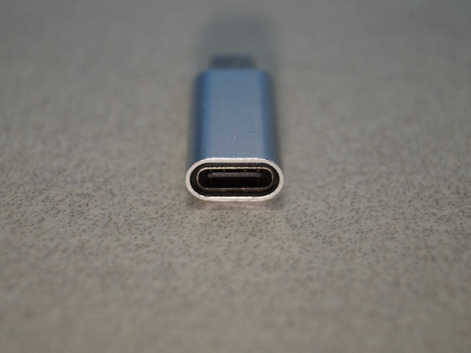 Unità & Adattatore: Adapter Mini USB 2.0 auf USB C in Aluhülle – Nuovo e nell'imballaggio originale da Aarburg venduto da 2..0 4