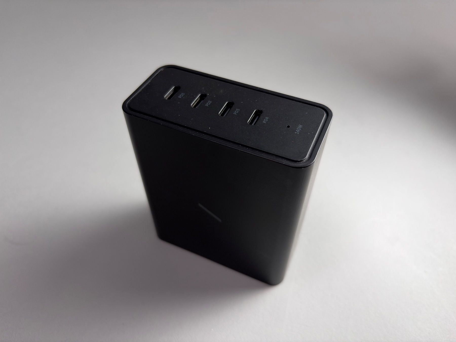 Native union Caricabatterie: Native Union Fast Desktop Charger 140 W – Usato da Aarau venduto da pxoint 3