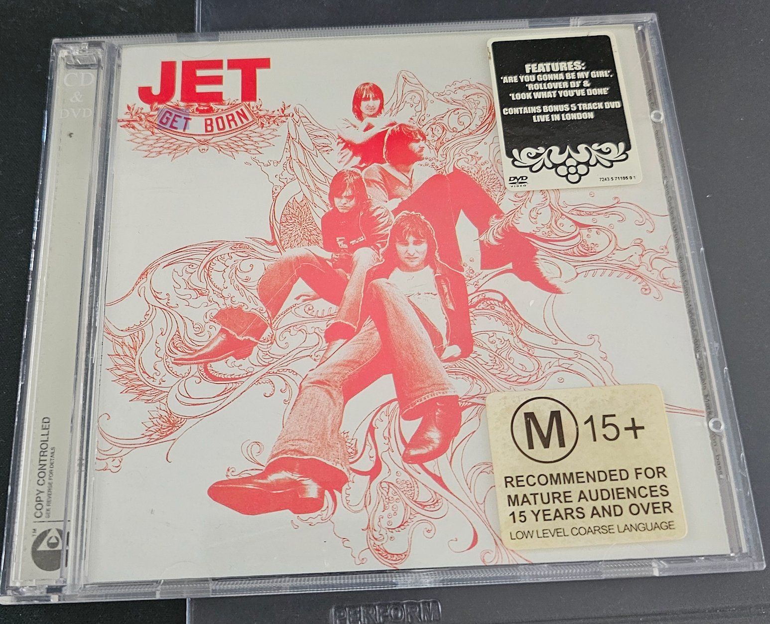 CDs: JET-GET BORN CD + DVD – Gebraucht aus Biberist von ShopSoltan