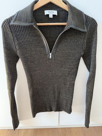 COS Feinstrick Pullover mit Reissverschluss XS khaki 36cm br
