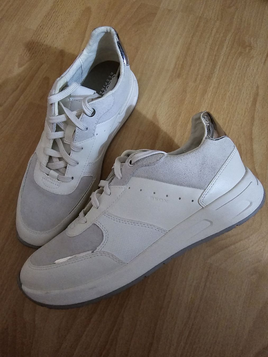 Geox Scarpe da donna: Geox Sneakers Gr. 39 – Nuovo (secondo la descrizione) da Sursee venduto da M_Z