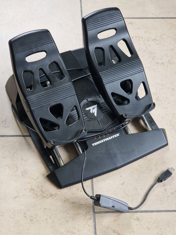Thrustmaster T.Flight Ruderpedale (TFRP) *** ab 1.- *** (Gebraucht) in ...