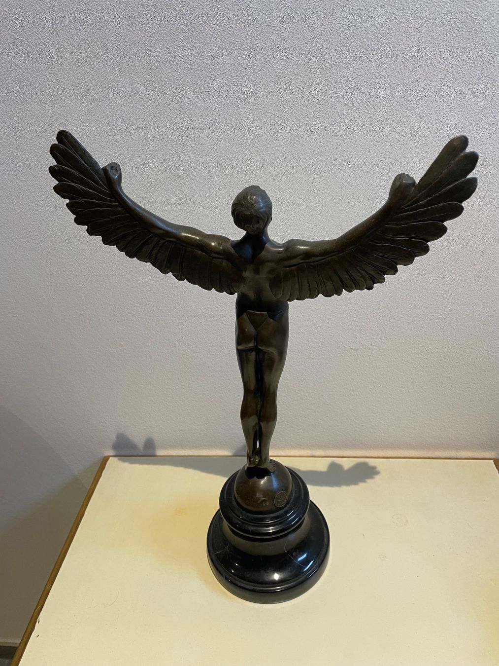 Skulpturen & Statuen: Wunderschöne Ikarus-Bronzeskulptur - Signiert/Stempel! – Gebraucht aus Fidaz von Montifino 1