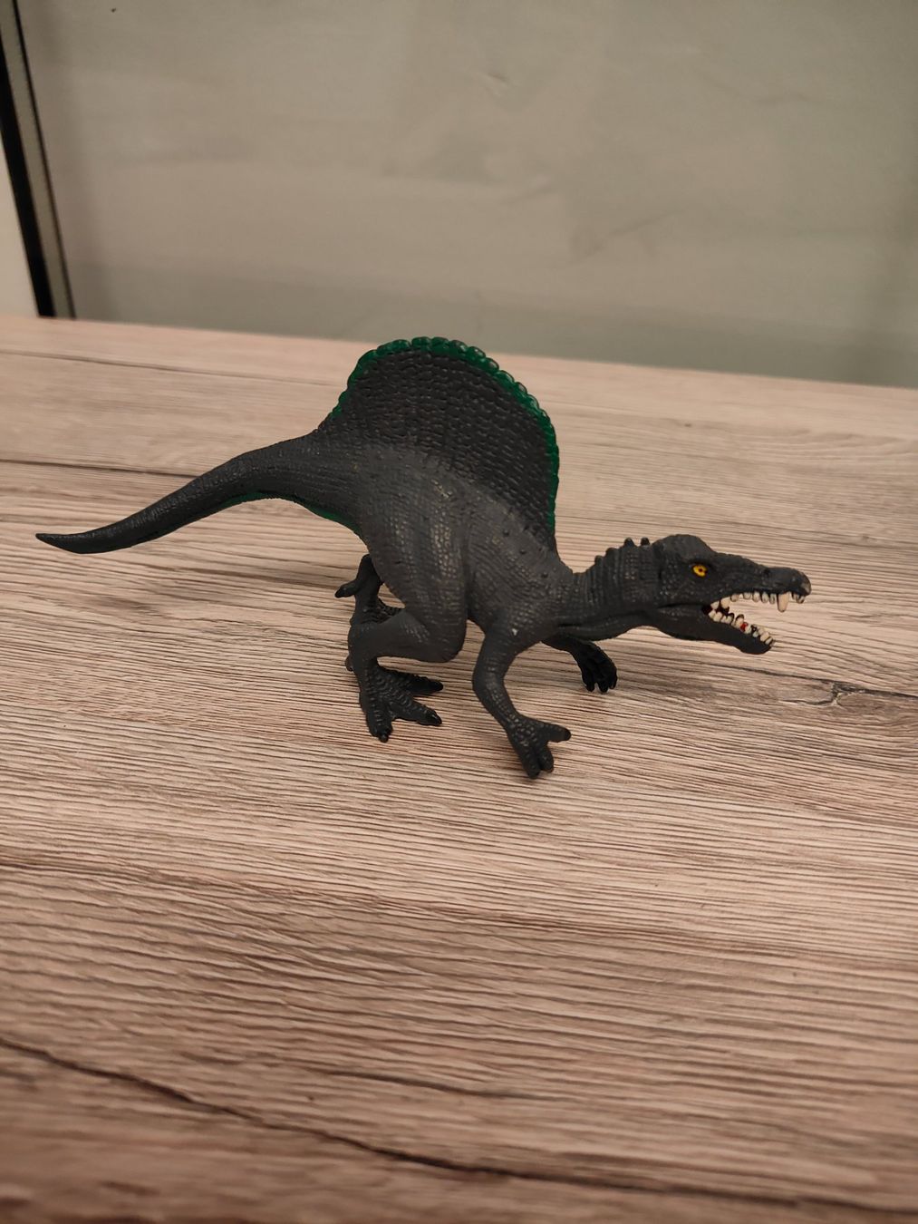 Schleich Statuette: Schleich Spinosaurus Dinosaurier Dino – Usato da Thalwil venduto da FigurenFreunde 1
