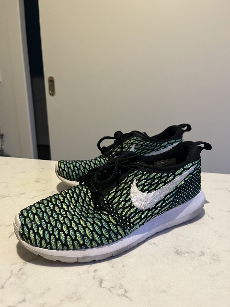 Nike Scarpe da uomo: Nike Roshe Run Flyknit Trainers - Great Condition – Usato da Mies venduto da nic_yk5d