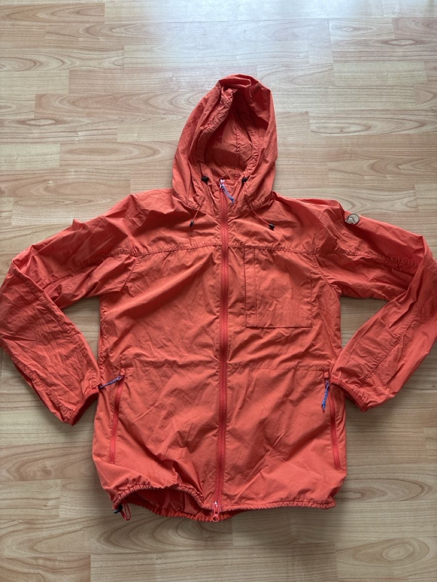 Fjällräven Jacken: Fjällräven High Coast Wind Jacket W, Grösse S, Orange – Gebraucht aus Zürich von divewhites01