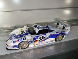 Porsche 911 GT1 #26 Modellauto 1:18 Top Zustand