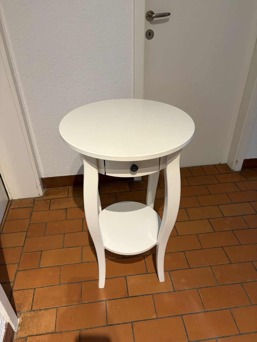 Cassettiere: Beistelltisch weiss rund mit Schublade – Usato da Bern venduto da jan_n7kg 1
