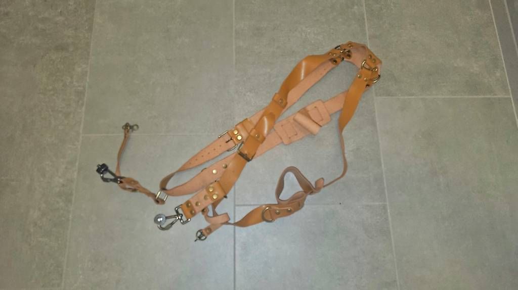 Altri Accessori: Doppel Kameragurt Braun – Usato da Luterbach venduto da akvp17