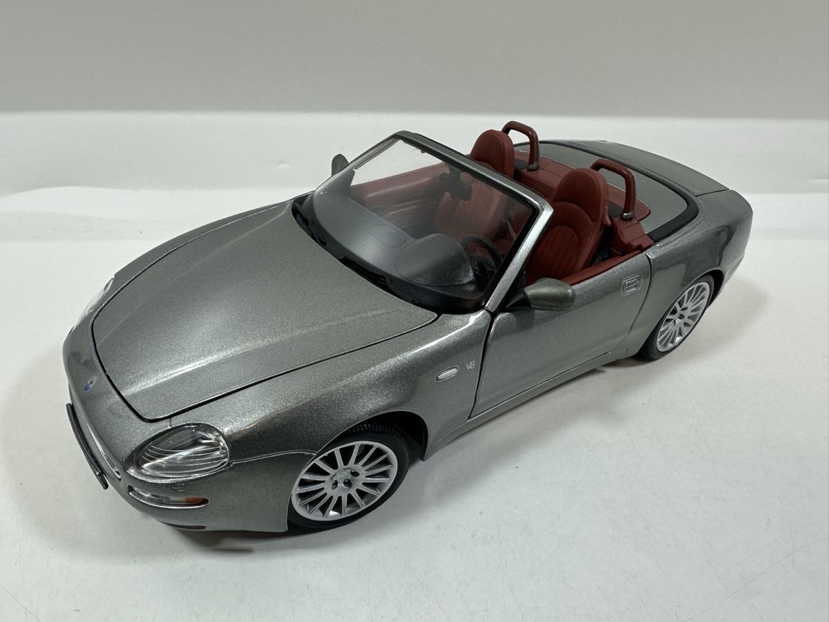 Bburago Modellini d'auto: Maserati Spyder V8 1:18, anthrazit, BBURAGO – Usato da Zofingen venduto da rf9_x2xt 1