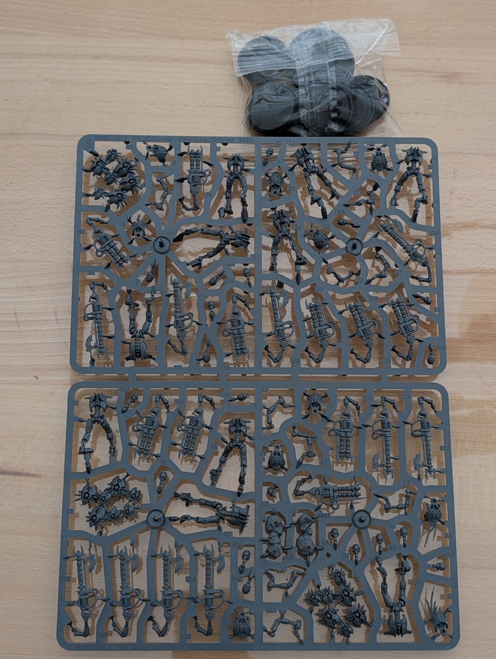 Kit di modellismo & Modellini statici: Warhammer 40k Necrons: Warriors / Krieger – Nuovo (secondo la descrizione) da Oberwil BL venduto da temor