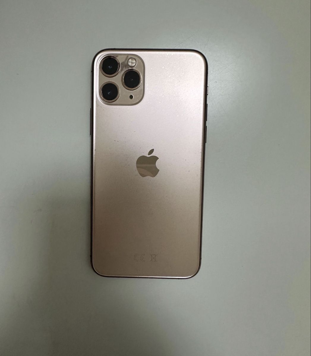 Apple Telefoni cellulari / Smartphones: Apple iPhone 11 Pro 64 GB Gold – Usato da Zürich venduto da fresh0001