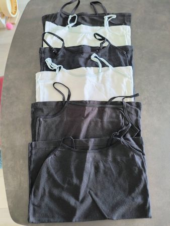 6er Pack Tops Gr. 134/140 (4x Schwarz, 2x Weiss)