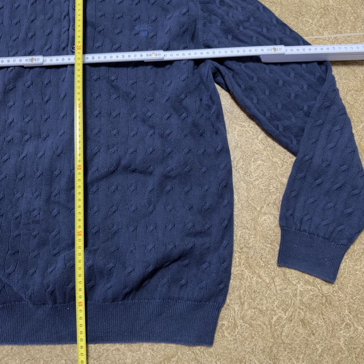 Maglioni & Felpe: GANT Cable Knit Buttoned Sweater - Navy Blue - Size L – Usato da Bülach venduto da Agixs. 1