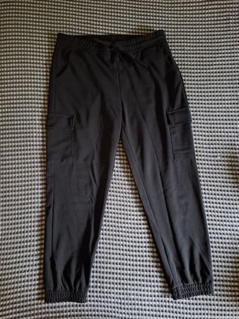 Pantalon noir style cargo