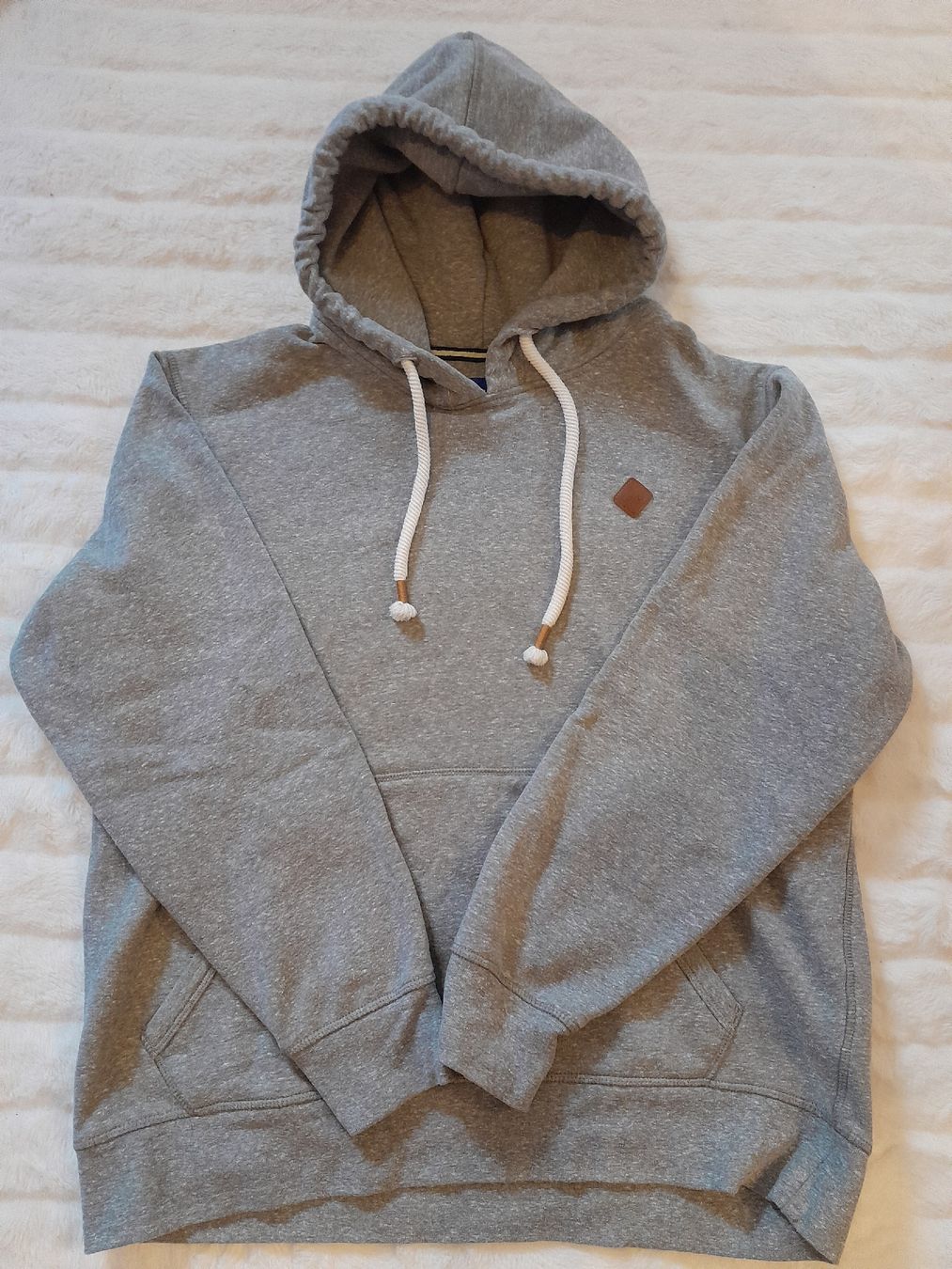 Jack & Jones Pullover & Sweatshirts: Pull à capuche Jack&Jones gris chiné - Taille M, – Gebraucht aus Renens VD von ser_j2fn