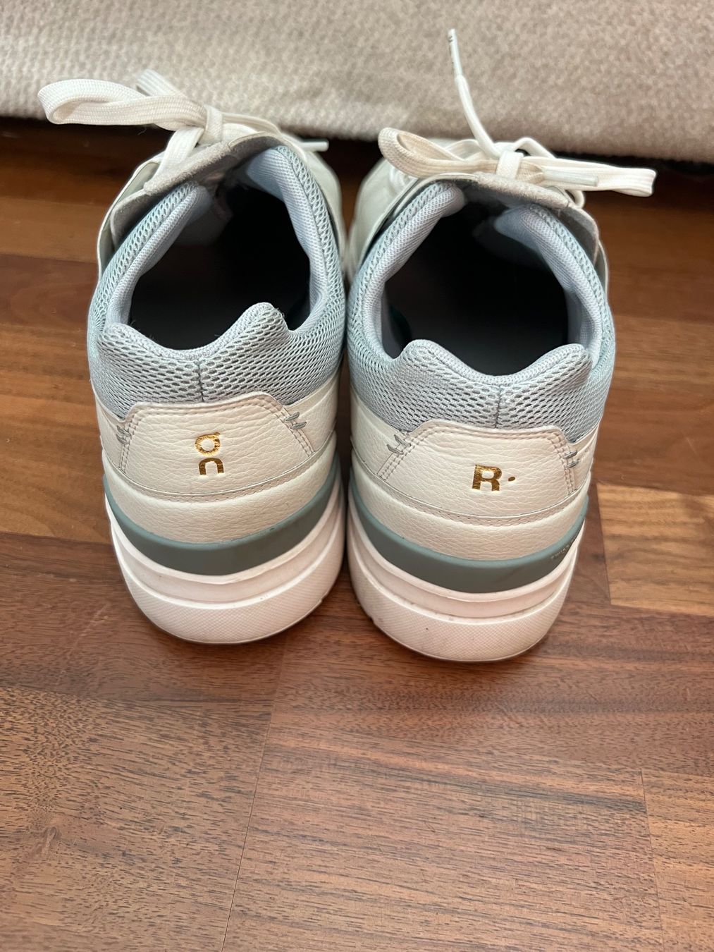 On Scarpe da uomo: On Cloud The Roger Sneaker weiss Leder 46 – Usato da Jona venduto da Sariksa 4