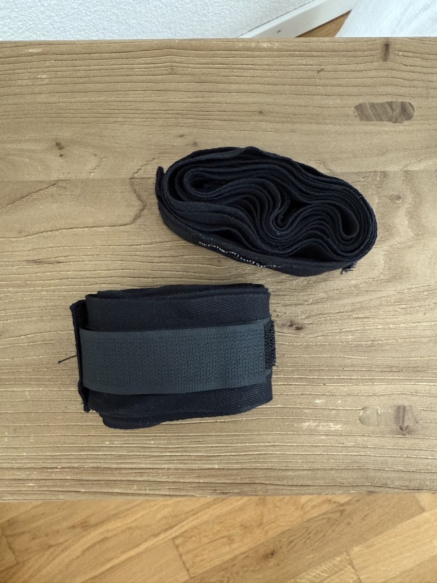 Decathlon Protezioni & Imbottiture: Boxbandagen Decathlon schwarz – Nuovo (secondo la descrizione) da Olten venduto da flosflomarkt 1