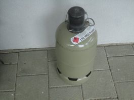 Deutsche Gasflasche 5 kg neu voll mit Deckel