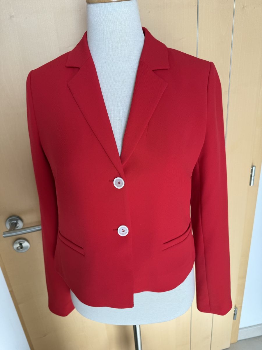 Jacken: Jacke – Gebraucht aus visp von Kmemo1