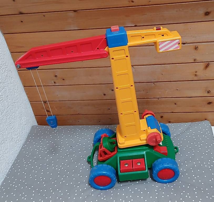Chicco Giocattoli: Kran Chicco 60 cm Höhe – Usato da Ebnat-Kappel venduto da Squirrel04